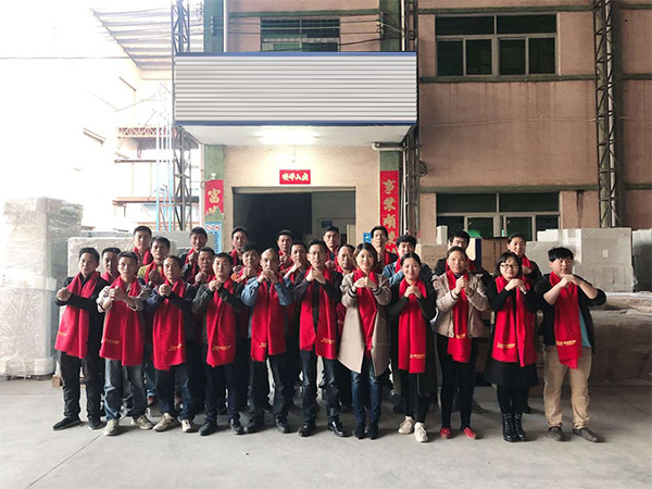 精致工廠給大家拜年