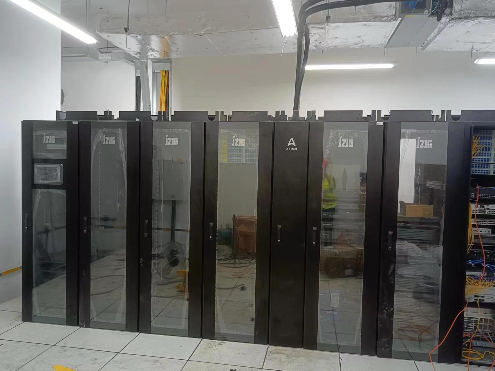 保護(hù)數(shù)據(jù)的堡壘--服務(wù)器機(jī)柜