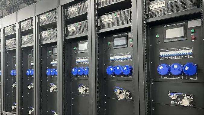 弱電行業(yè)新晉的熱門機柜單品，帶你認(rèn)識一下液冷機柜吧