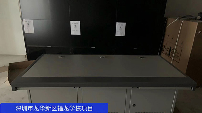 精致操作臺(tái)助力平湖智創(chuàng)園升級