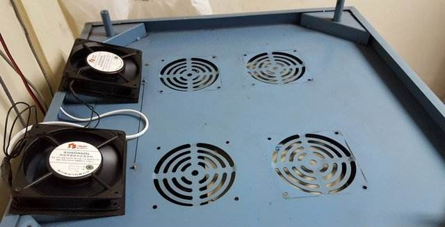 網(wǎng)絡機柜風扇盤