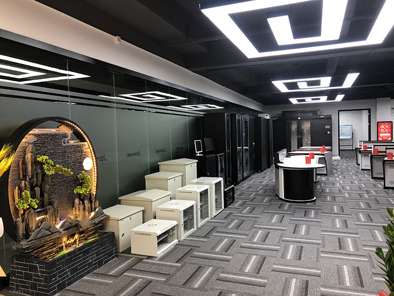 網(wǎng)絡(luò)機柜展廳